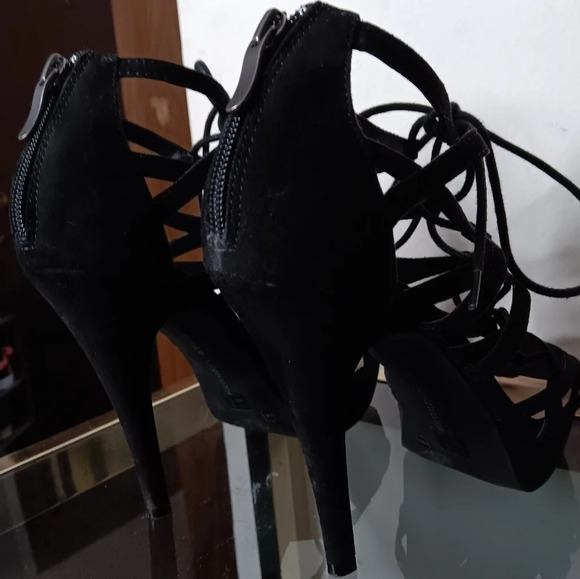 Chinese Laundry Strappy Heel Black - Picture 7 of 10